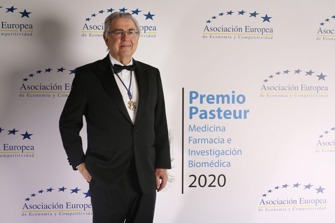 El urólogo malagueño Pedro Torrecillas “Premio Pasteur” de medicina