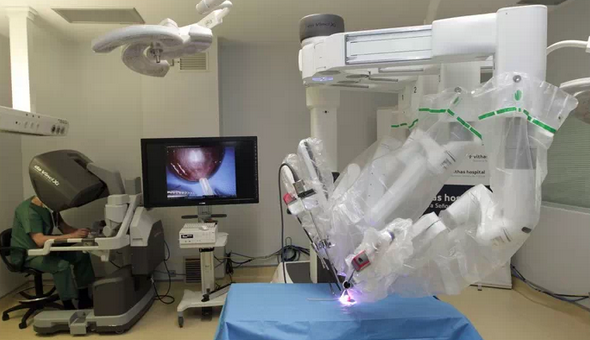 La precisión del robot quirúrgico, clave en las intervenciones de urología más frecuentes en Asturias